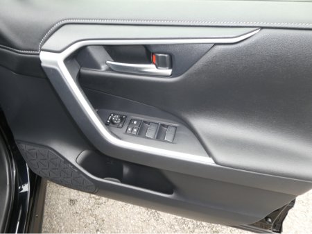 2025 Toyota Rav4 - thumbnail 15