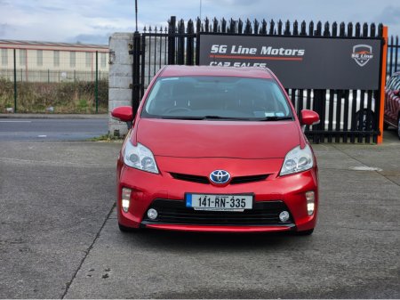 2014 Toyota Prius - thumbnail 3