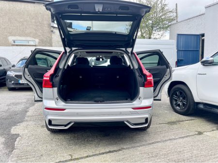 2023 Volvo XC60 - thumbnail 22