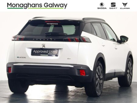 2023 Peugeot 2008 - thumbnail 3