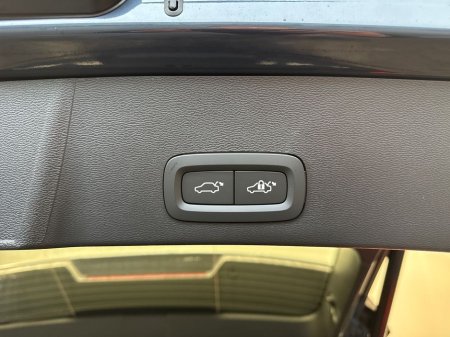 2026 Volvo XC40 - thumbnail 21