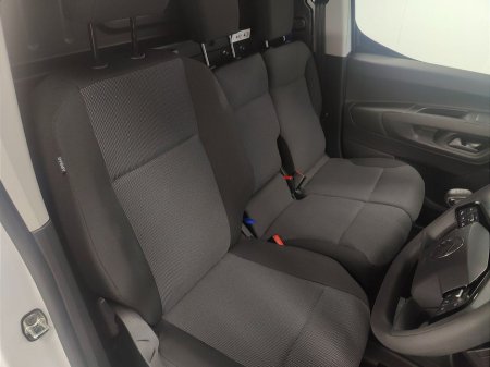 2024 Citroen Berlingo LX PLUS From €94 Per Week €21,764 thumbnail