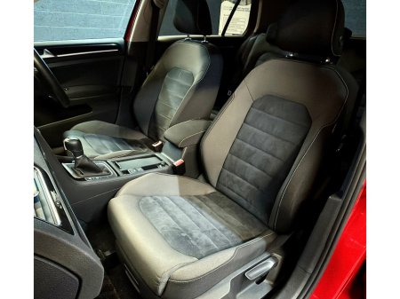 2015 Volkswagen Golf 1.4 TSI 5DR 150HP Highline €15,900 thumbnail