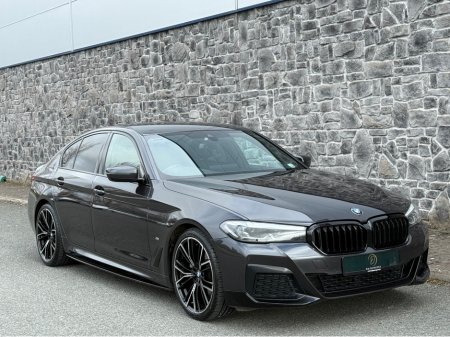 2021 BMW 5 Series - thumbnail 2