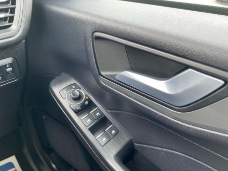 2023 Ford Kuga - thumbnail 17