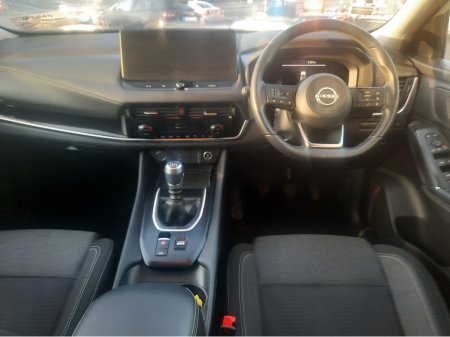 2023 Nissan Qashqai QQ 1.3 HYB SV PREMIUM GR RR MY2 4 €29,850 thumbnail