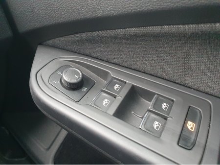 2023 Volkswagen Golf 1.0 eTSI MHE MHEV 110HP €24,995 thumbnail