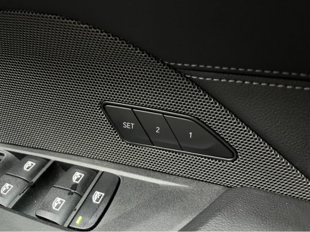 2022 BMW i4 - thumbnail 15