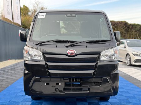 2019 Daihatsu Hijet - thumbnail 13