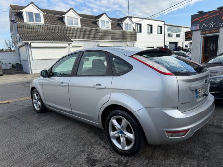 2008 Ford Focus - thumbnail 13