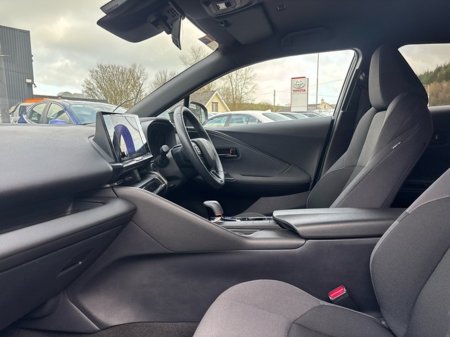 2024 Toyota C-HR - thumbnail 6