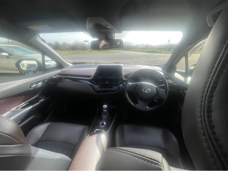 2019 Toyota C-HR - thumbnail 10