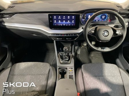 2023 Skoda Octavia - thumbnail 2
