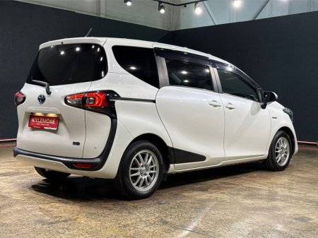 2019 Toyota Sienta - thumbnail 3