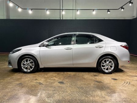 2017 Toyota Corolla - thumbnail 6