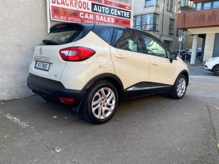 2016 Renault Captur - thumbnail 9