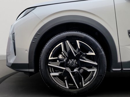 2025 Peugeot 3008 - thumbnail 17