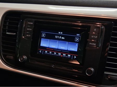 2012 Volkswagen Beetle **MINT CONDITION** €8,995 thumbnail