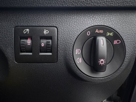 2018 Volkswagen Caddy Maxi Life MAXI LIFE T TDI 102HP D6F €18,950 thumbnail