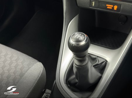 2024 Toyota Yaris - thumbnail 16