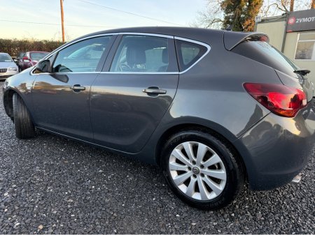2013 Opel Astra 2.0 CDTI SE E/F S/S 165PS 5DR €4,750