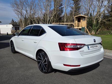 2017 Skoda Superb - thumbnail 6