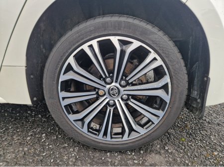 2020 Toyota Corolla HYBRID LUNA SPORT 4DR AUTO €21,500 thumbnail