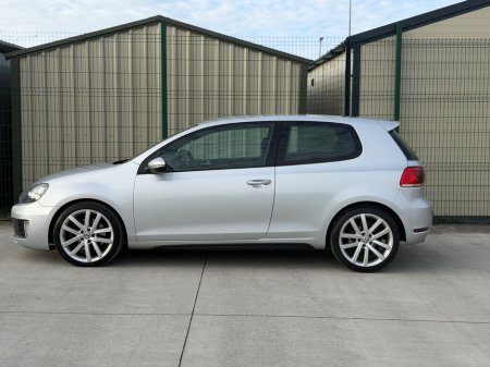 2010 Volkswagen Golf - view 4