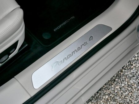 2023 Porsche Panamera - thumbnail 20