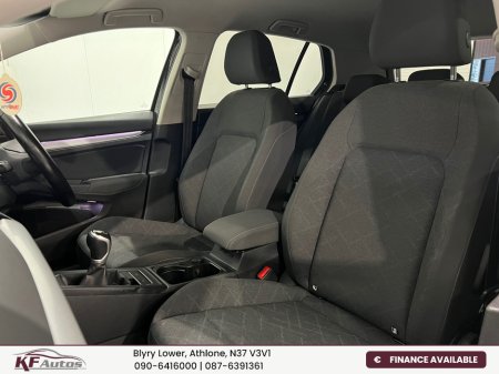 2022 Volkswagen Golf 2022 Volkswagen Golf Life 2.0TDI 6 Speed Manual 115bhp 5dr - 222 Reg €24,995 thumbnail