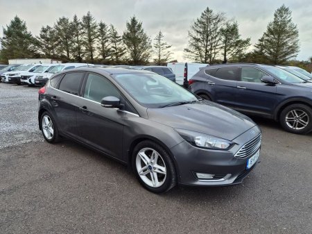 2016 Ford Focus - view 2