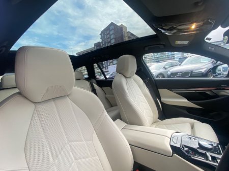 2025 BMW 5 Series Touring 530e M-Sport Auto (PHEV) €63,900 thumbnail