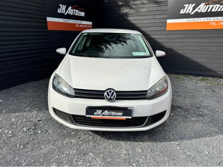 2013 Volkswagen Golf - view 2