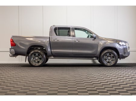 2025 Toyota Hilux - photo 6