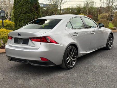 2015 Lexus IS 300 h - thumbnail 7