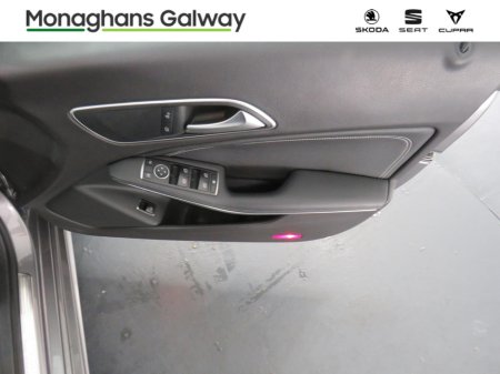 2018 Mercedes-Benz CL Class 200 D SPORT 4DR thumbnail