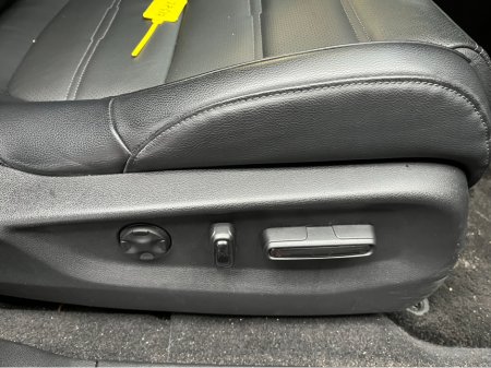 2022 Honda CR-V €33950! 2022 HONDA CR-V HYBRID HEV EX BLACK EDITION 2.0 AUTOMATIC / CRUISE CONTROL / REVERSE CAMERA / ELECTRIC MEMORY & HEATED SEATS / SUNROOF €33,950 thumbnail