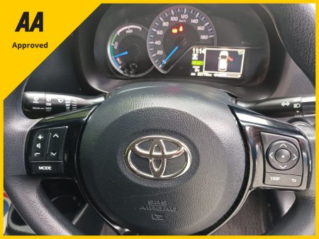 2017 Toyota Yaris 1.5 PETROL HYBRID ONLY 22,776kms COMPREHENSIVE SERVICE HISTORY (9 STAMPS) FACTORY IMMOBILISER PUSH BUTTON START MUTLIFUNCTION STEERING WHEEL AUTO HEADLIGHTS REVERSE CAMERA ANDROID AUTO & APPLE CARPLAY €14,950 thumbnail