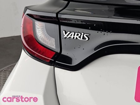 2020 Toyota Yaris 1.5 Hybrid 5Dr Auto €16,880 thumbnail
