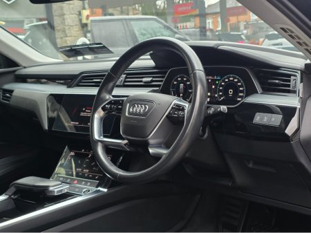 2020 Audi e-tron TECHNIK 50 QUATTRO AUTO. HUGE SPEC. FINANCE ARRANGED. SIMI. AA APPROVED. thumbnail