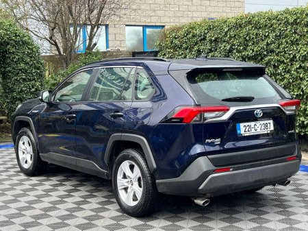 2022 Toyota Rav4 LUNA 2.5 HYBRID // PARKING SENSORS // DIGITAL CLUSTER // DUAL ZONE CLIMATE CONTROL €32,900 thumbnail