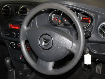 2016 Dacia Sandero - thumbnail 11