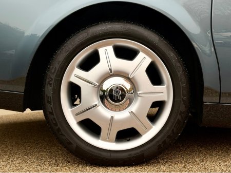 2004 Rolls-Royce Phantom AUTO thumbnail