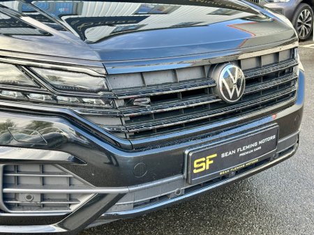 2023 Volkswagen Touareg - thumbnail 24