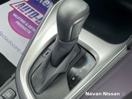 2024 Toyota Yaris Cross 1.5 Hybrid Luna thumbnail