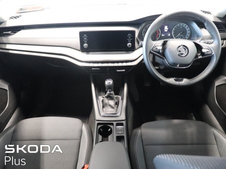 2023 Skoda Octavia - photo 2