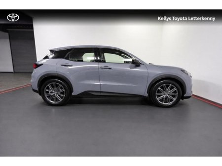 2024 Lexus LBX - view 3