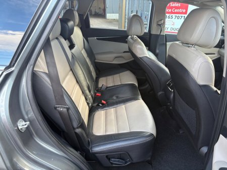 2017 Kia Sorento Platinum AWD (7 seats) €14,995 thumbnail