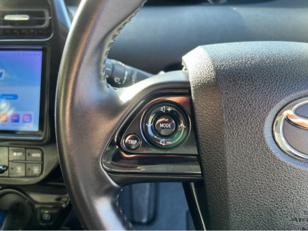 2019 Toyota Prius - thumbnail 17