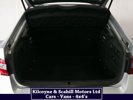 2022 Skoda Superb AMBITION 2.0 TDI 150HP 5DR thumbnail